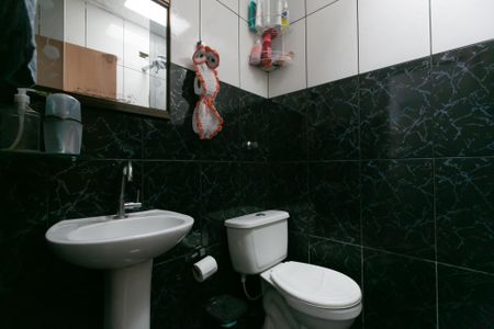 Casa à venda com 175m², 4 quartos e 2 vagas Casa à venda com 175m², 4 quartos e 2 vagasBanheiro 3