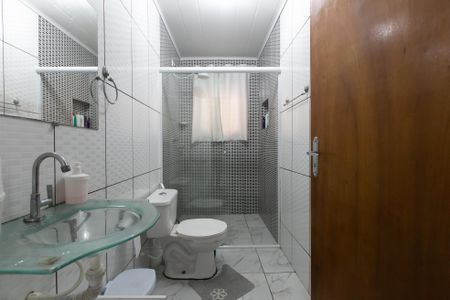 Casa à venda com 175m², 4 quartos e 2 vagas Casa à venda com 175m², 4 quartos e 2 vagasBanheiro 1