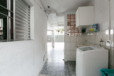 Casa à venda com 175m², 4 quartos e 2 vagas Casa à venda com 175m², 4 quartos e 2 vagasÁrea de Serviço 1