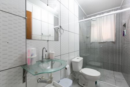 Casa à venda com 175m², 4 quartos e 2 vagas Casa à venda com 175m², 4 quartos e 2 vagasBanheiro 1