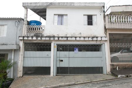 Casa à venda com 175m², 4 quartos e 2 vagas Casa à venda com 175m², 4 quartos e 2 vagasFachada e placa
