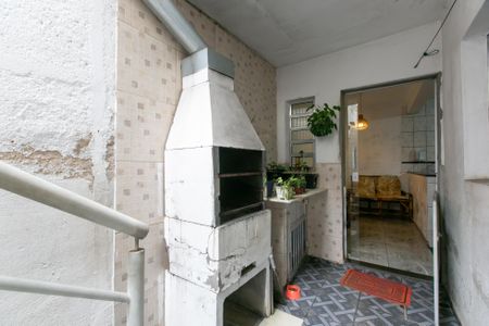 Casa à venda com 175m², 4 quartos e 2 vagas Casa à venda com 175m², 4 quartos e 2 vagasChurrasqueira