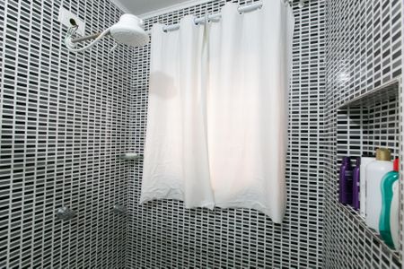 Casa à venda com 175m², 4 quartos e 2 vagas Casa à venda com 175m², 4 quartos e 2 vagasBanheiro 1