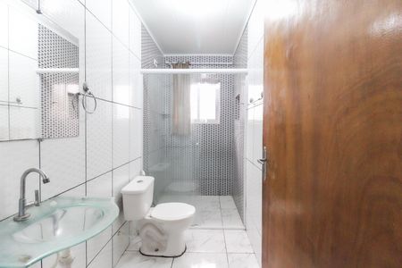 Casa à venda com 175m², 4 quartos e 2 vagas Casa à venda com 175m², 4 quartos e 2 vagasBanheiro Casa 1