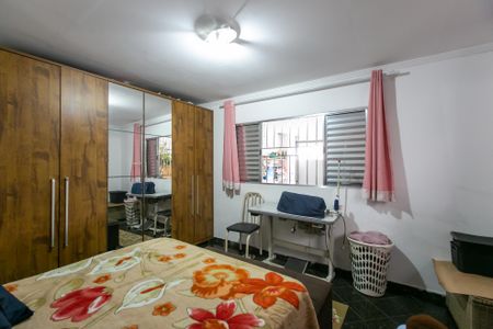 Casa à venda com 175m², 4 quartos e 2 vagas Casa à venda com 175m², 4 quartos e 2 vagasQuarto 1