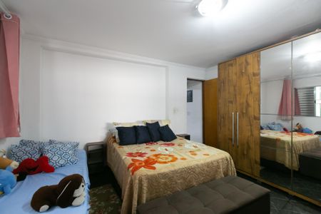 Casa à venda com 175m², 4 quartos e 2 vagas Casa à venda com 175m², 4 quartos e 2 vagasQuarto 1