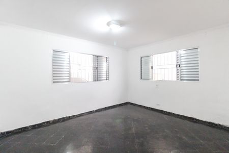 Casa à venda com 175m², 4 quartos e 2 vagas Casa à venda com 175m², 4 quartos e 2 vagasQuarto Casa 1