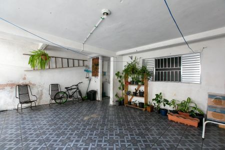 Casa à venda com 175m², 4 quartos e 2 vagas Casa à venda com 175m², 4 quartos e 2 vagasGaragem