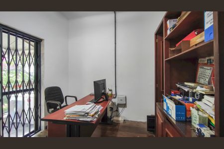 Casa à venda com 285m², 5 quartos e 3 vagasSuíte 2