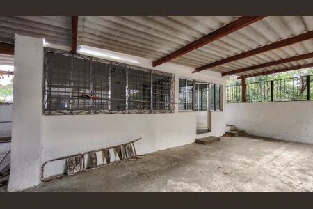 Casa à venda com 285m², 5 quartos e 3 vagasTerraço