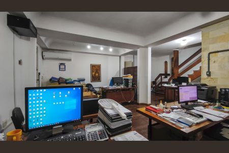 Casa à venda com 285m², 5 quartos e 3 vagasSala