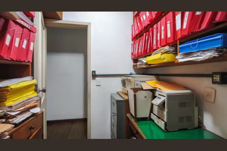 Casa à venda com 285m², 5 quartos e 3 vagasEscritório