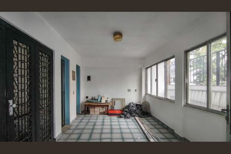 Casa à venda com 285m², 5 quartos e 3 vagasSala