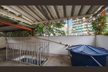 Casa à venda com 285m², 5 quartos e 3 vagasTerraço