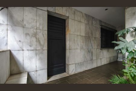 Casa à venda com 285m², 5 quartos e 3 vagasFachada