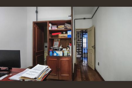 Casa à venda com 285m², 5 quartos e 3 vagasSuíte 2