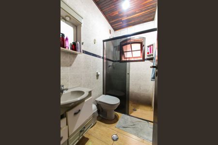 Casa à venda com 264m², 3 quartos e 4 vagasBanheiro 2