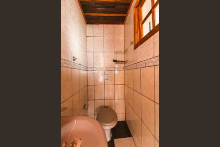 Casa à venda com 264m², 3 quartos e 4 vagasBanheiro de serviço