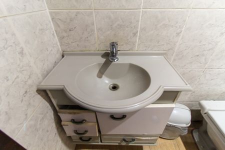 Casa à venda com 264m², 3 quartos e 4 vagasBanheiro 2