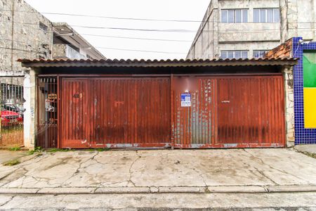 Casa à venda com 264m², 3 quartos e 4 vagasFachada + Plaquinha