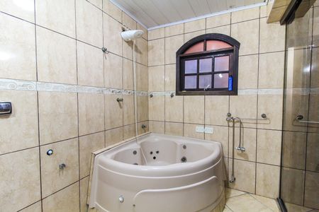 Casa à venda com 264m², 3 quartos e 4 vagasBanheiro da Suíte