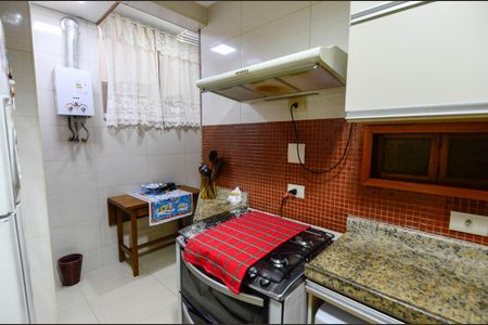 Apartamento à venda com 98m², 2 quartos e 1 vaga Apartamento à venda com 98m², 2 quartos e 1 vagaCozinha