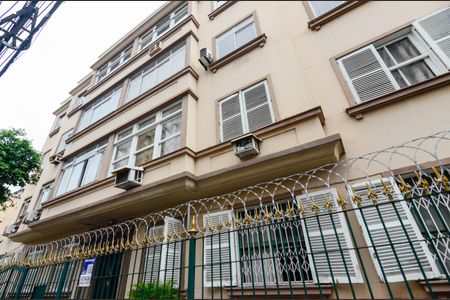 Apartamento à venda com 98m², 2 quartos e 1 vaga Apartamento à venda com 98m², 2 quartos e 1 vagaFachada