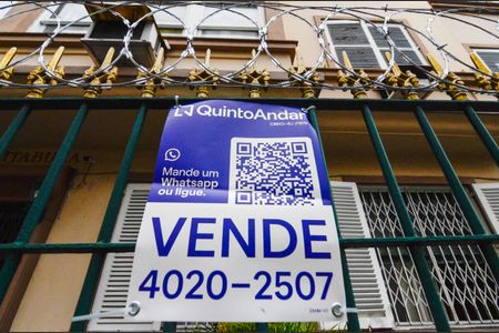 Apartamento à venda com 98m², 2 quartos e 1 vaga Apartamento à venda com 98m², 2 quartos e 1 vagaPlaca