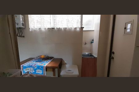 Apartamento à venda com 98m², 2 quartos e 1 vaga Apartamento à venda com 98m², 2 quartos e 1 vagaÁrea de Serviço