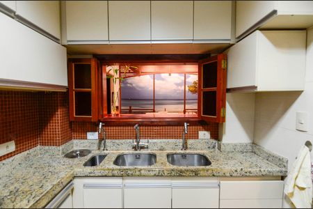 Apartamento à venda com 98m², 2 quartos e 1 vaga Apartamento à venda com 98m², 2 quartos e 1 vagaCozinha