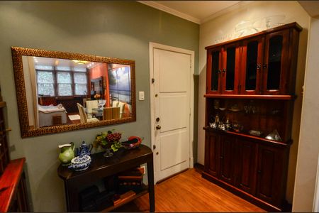 Apartamento à venda com 98m², 2 quartos e 1 vaga Apartamento à venda com 98m², 2 quartos e 1 vagaSala