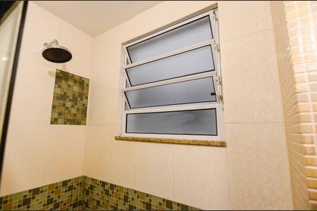 Apartamento à venda com 98m², 2 quartos e 1 vaga Apartamento à venda com 98m², 2 quartos e 1 vagaBanheiro