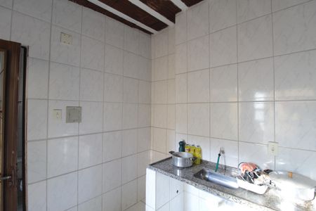 Casa à venda com 105m², 3 quartos e 1 vagaEdícula