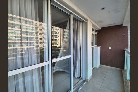 Apartamento à venda com 75m², 2 quartos e 1 vagaVaranda
