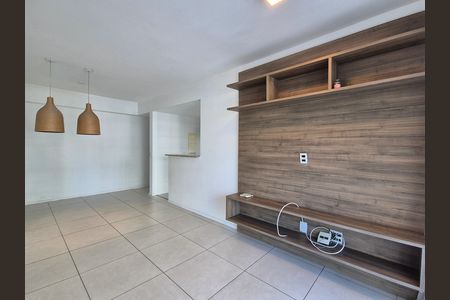 Apartamento à venda com 75m², 2 quartos e 1 vagaSala