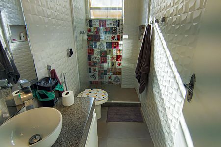 Apartamento à venda com 89m², 2 quartos e 1 vagaBanheiro Social