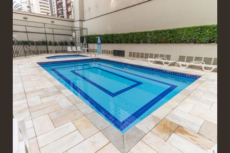 Apartamento à venda com 95m², 3 quartos e 2 vagas Apartamento à venda com 95m², 3 quartos e 2 vagasÁrea comum - Piscina