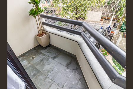 Apartamento à venda com 95m², 3 quartos e 2 vagas Apartamento à venda com 95m², 3 quartos e 2 vagasVaranda