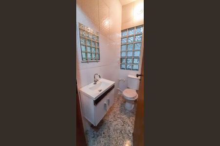 Casa à venda com 75m², 4 quartos e 2 vagas Casa à venda com 75m², 4 quartos e 2 vagasLavabo