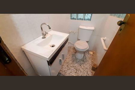 Casa à venda com 75m², 4 quartos e 2 vagas