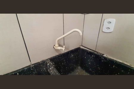 Casa à venda com 75m², 4 quartos e 2 vagas