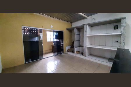 Casa à venda com 75m², 4 quartos e 2 vagas