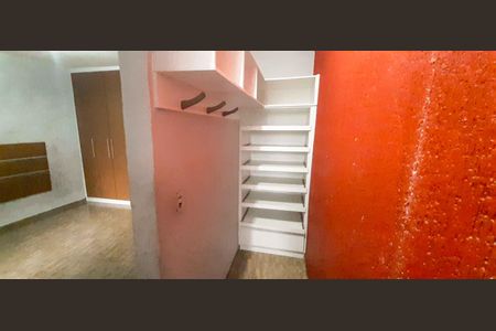 Casa à venda com 75m², 4 quartos e 2 vagas Casa à venda com 75m², 4 quartos e 2 vagasClosed da Suíte