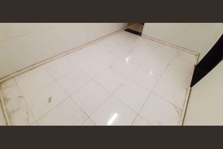 Casa à venda com 75m², 4 quartos e 2 vagas