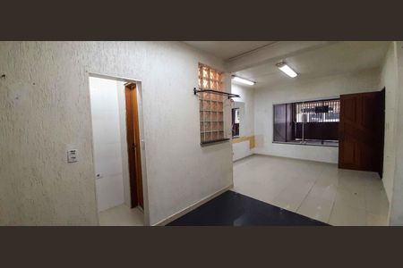 Casa à venda com 75m², 4 quartos e 2 vagas