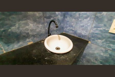 Casa à venda com 75m², 4 quartos e 2 vagas