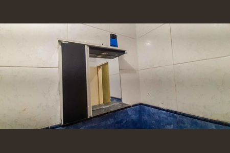 Casa à venda com 75m², 4 quartos e 2 vagas