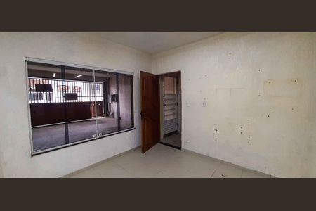 Casa à venda com 75m², 4 quartos e 2 vagas