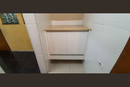 Casa à venda com 75m², 4 quartos e 2 vagas