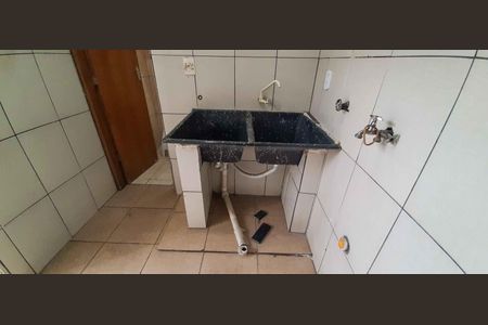 Casa à venda com 75m², 4 quartos e 2 vagas